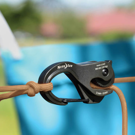 CamJam XT Aluminum Cord Tightener with Coyote Paracord