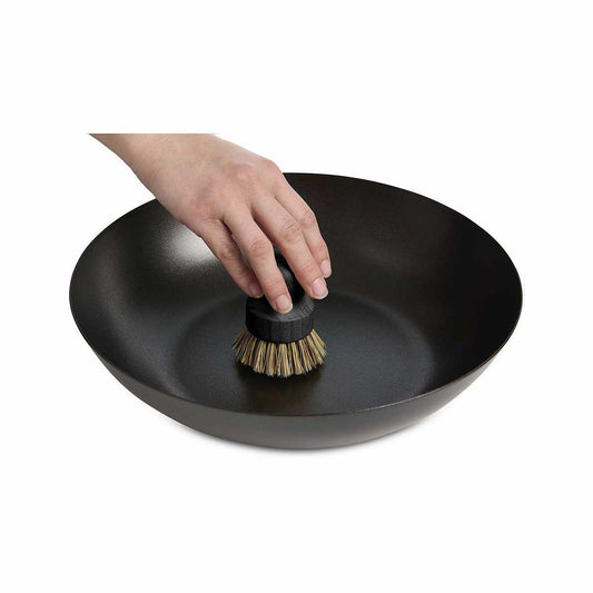 Harold Import Wok and Cast Iron Scrub Brush