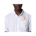 Columbia Men's University of Tennessee PFG Slack Tide Camp Short Sleeve Shirt