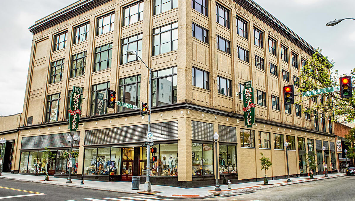 Mast Store Roanoke Storefront