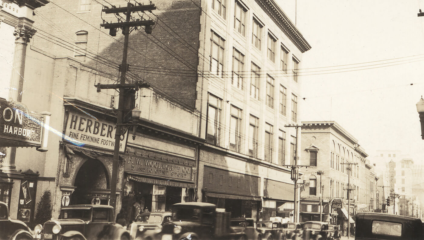 Vintage black and white photo of the Thurman Store